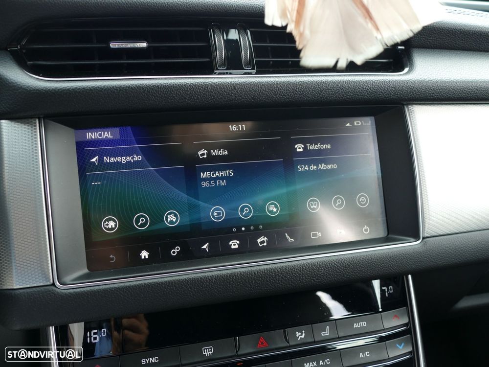 Jaguar XF Sportbrake 2.0 D Prestige Aut. - 16