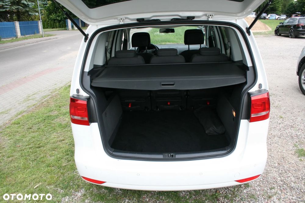 Volkswagen Touran 1.4 TSI MATCH - 12