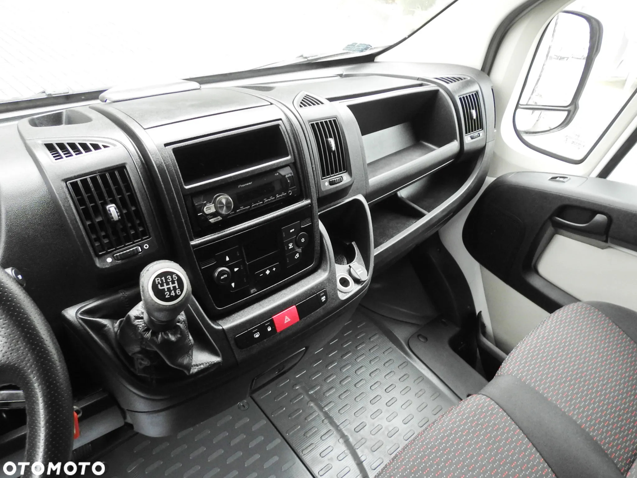 Peugeot BOXER PLANDEKA WINDA 8 PALET WEBASTO KLIMATYZACJA LEDY 165KM [ K67489 ] - 30