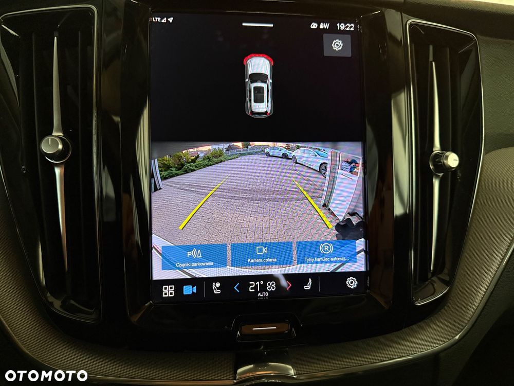 Volvo XC 60 B4 D Ultimate Dark - 36