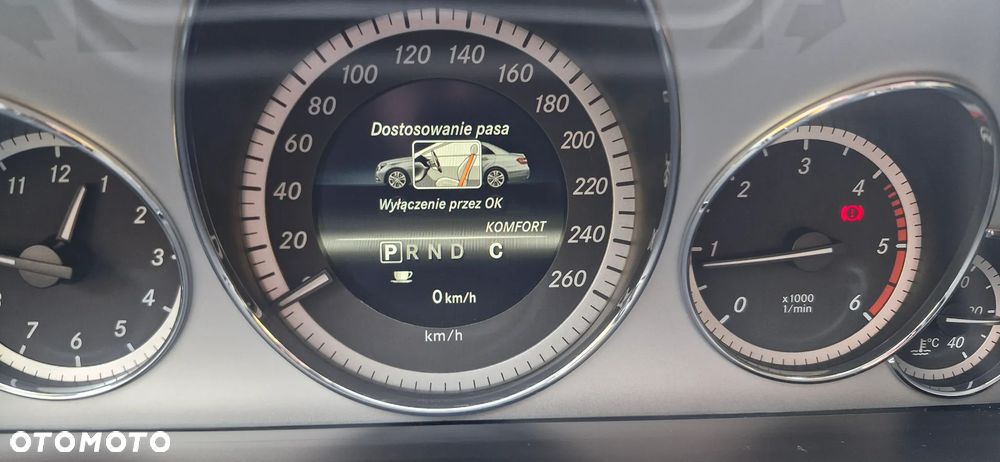 Mercedes-Benz Klasa E 220 CDI Automatik Avantgarde - 39