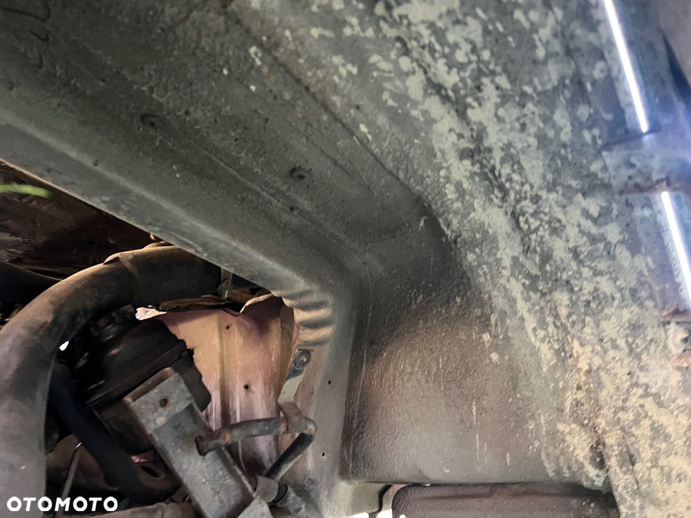 Kabina Nissan Cabstar Bez Korozji Import - 8