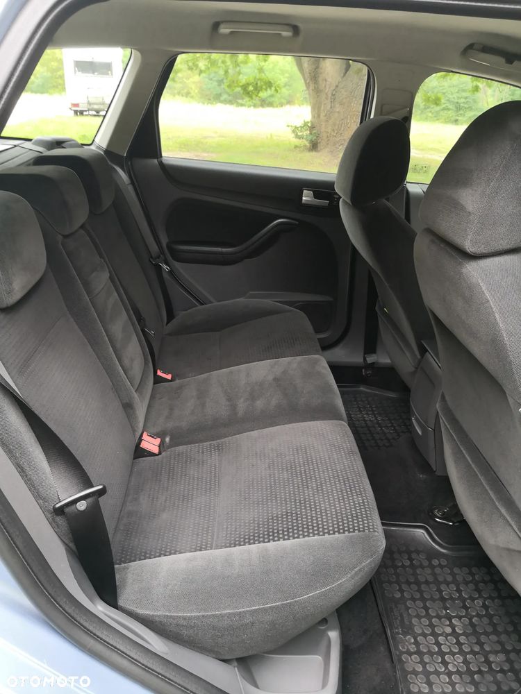 Ford Focus 1.6 TDCi DPF Ghia - 13
