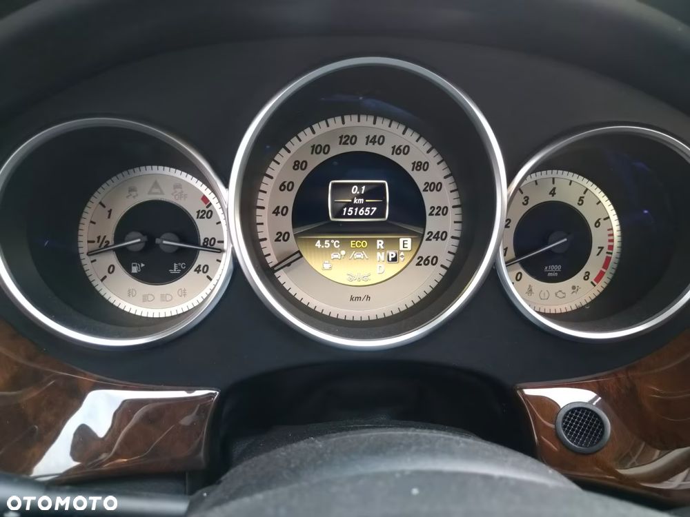Mercedes-Benz CLS - 22