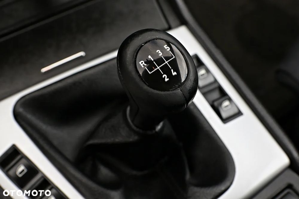 BMW Seria 3 - 33