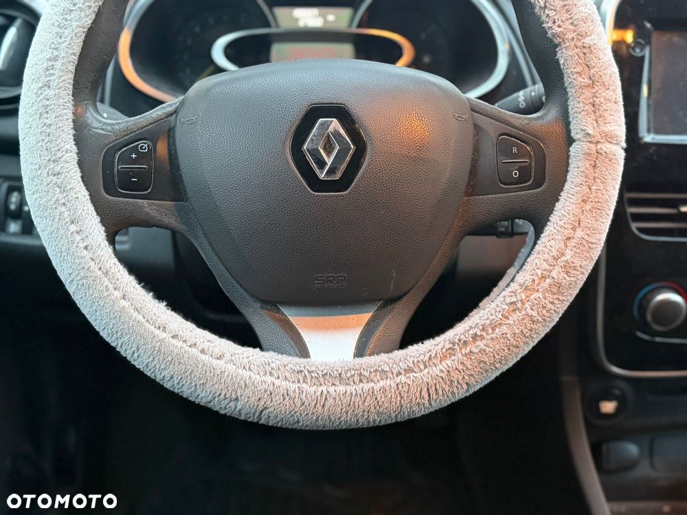 Renault Clio 1.2 16V 75 Experience - 17
