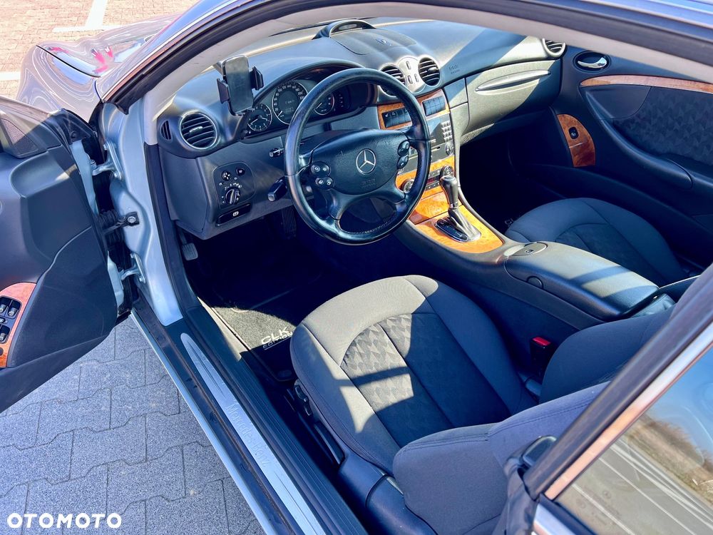 Mercedes-Benz CLK - 11