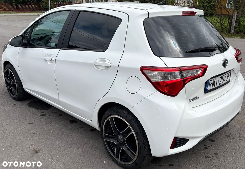 Toyota Yaris - 4