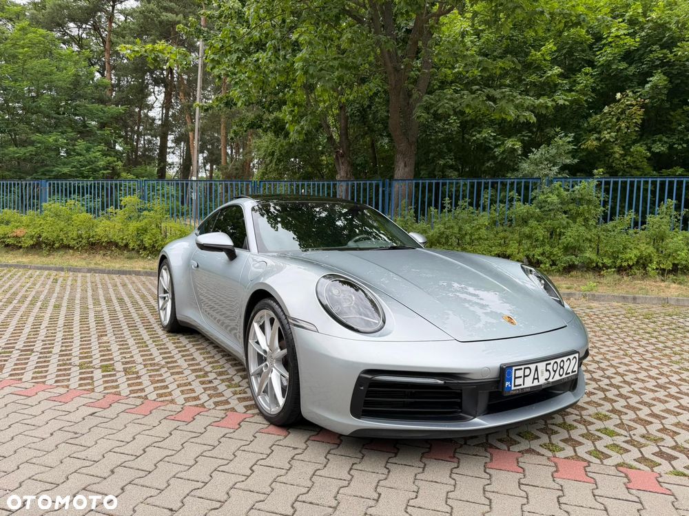 Porsche 911 Carrera - 4