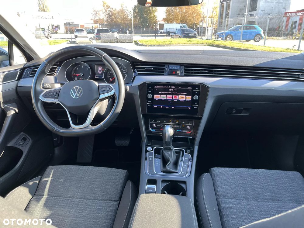 Volkswagen Passat - 21