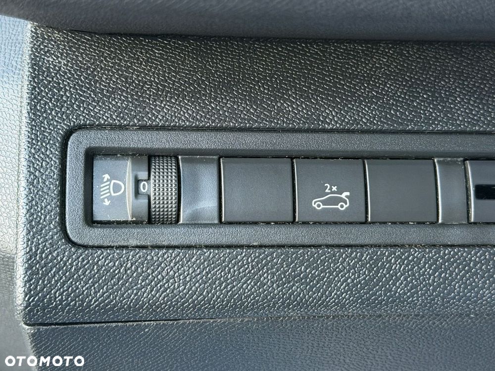 Peugeot 3008 BlueHDi 130 Stop & Start EAT8 Allure - 16