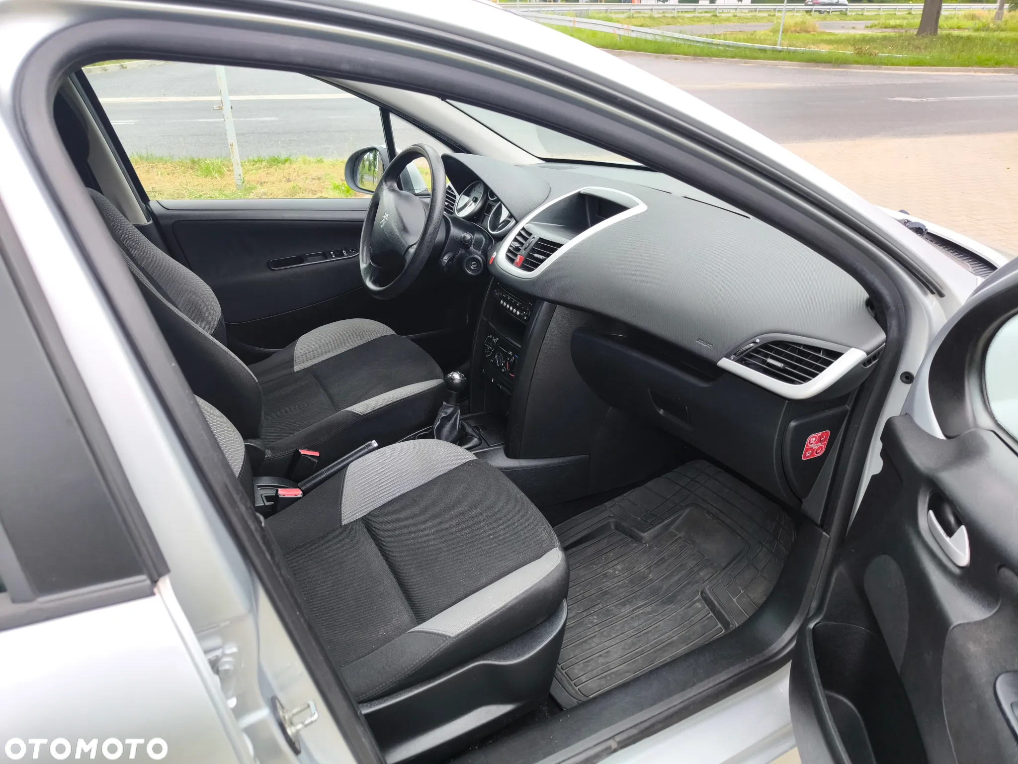 Peugeot 207 1.4 Active - 19