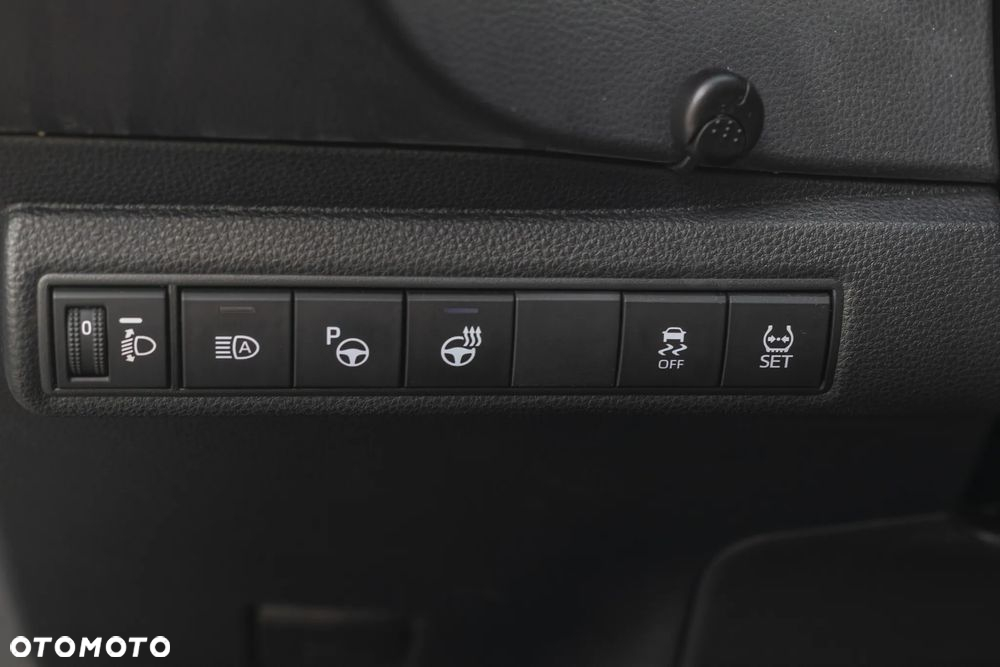Toyota Corolla 1.8 Hybrid GR Sport - 32