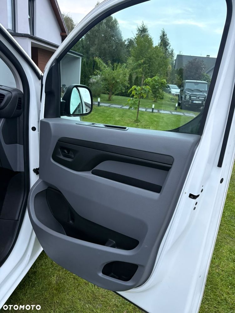 Opel Vivaro - 18