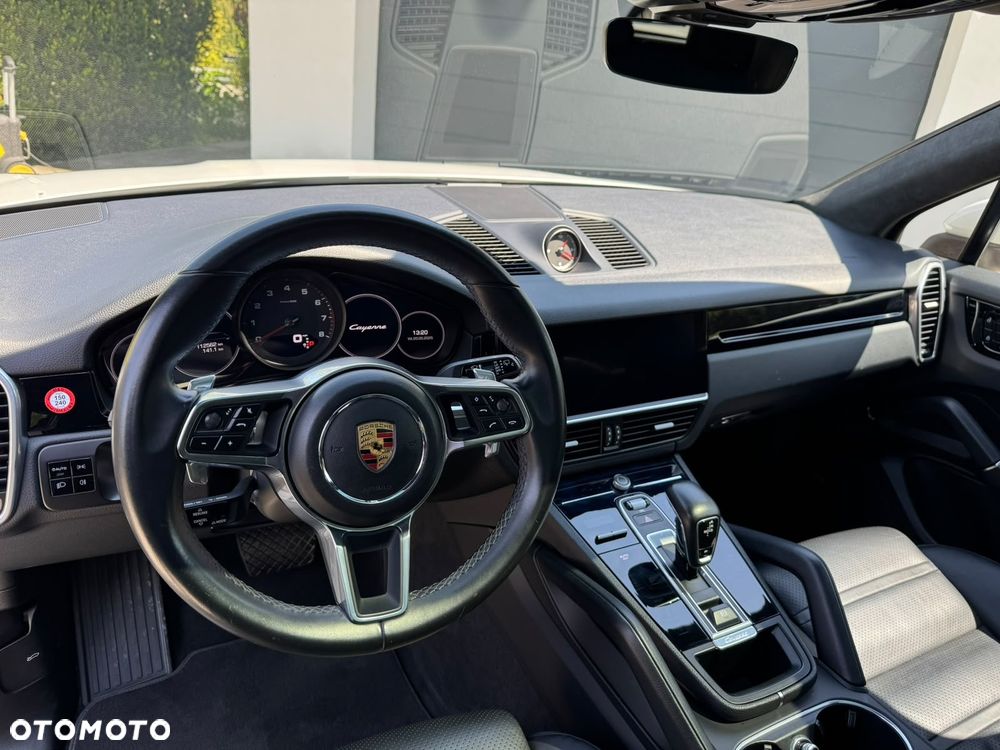Porsche Cayenne - 7