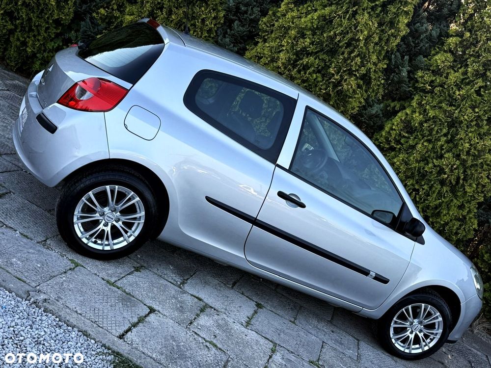 Renault Clio - 13