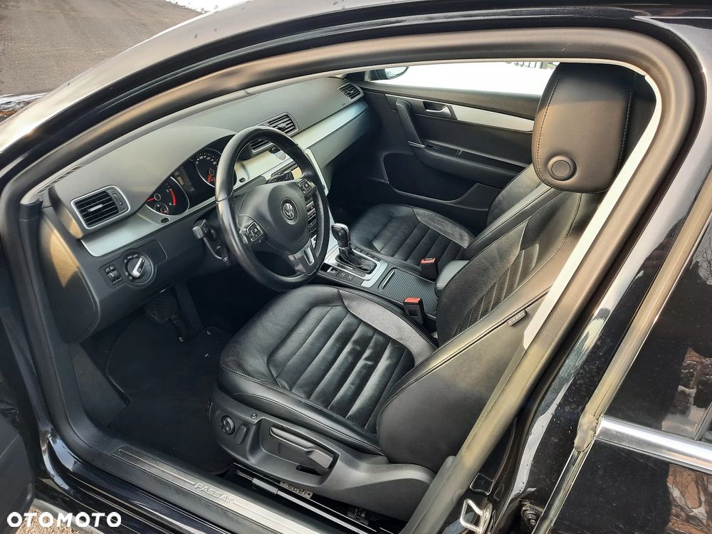 Volkswagen Passat 2.0 TDI DSG BlueMotion Technology Highline - 18