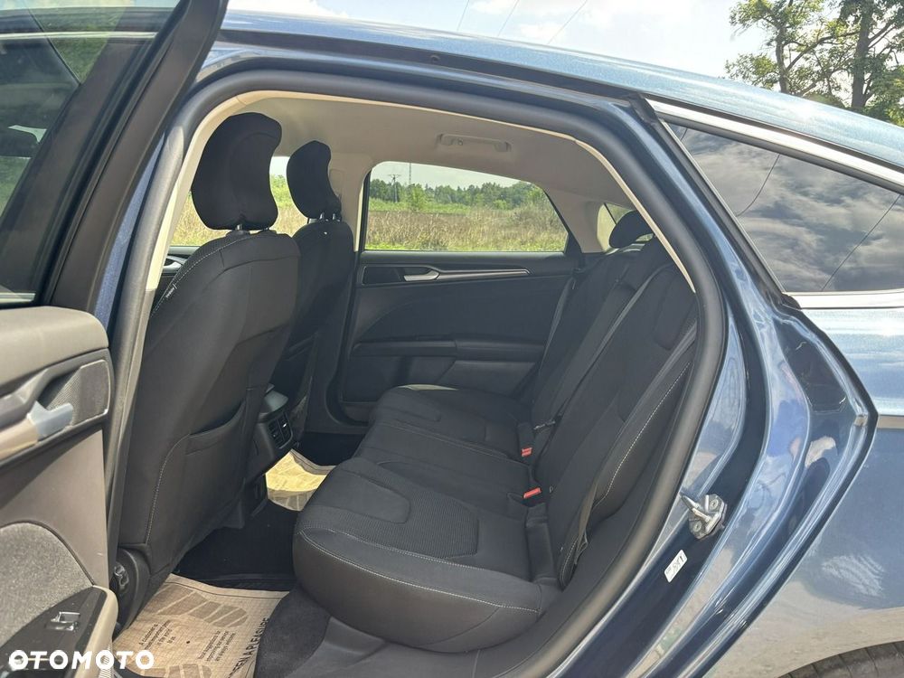 Ford Mondeo - 34