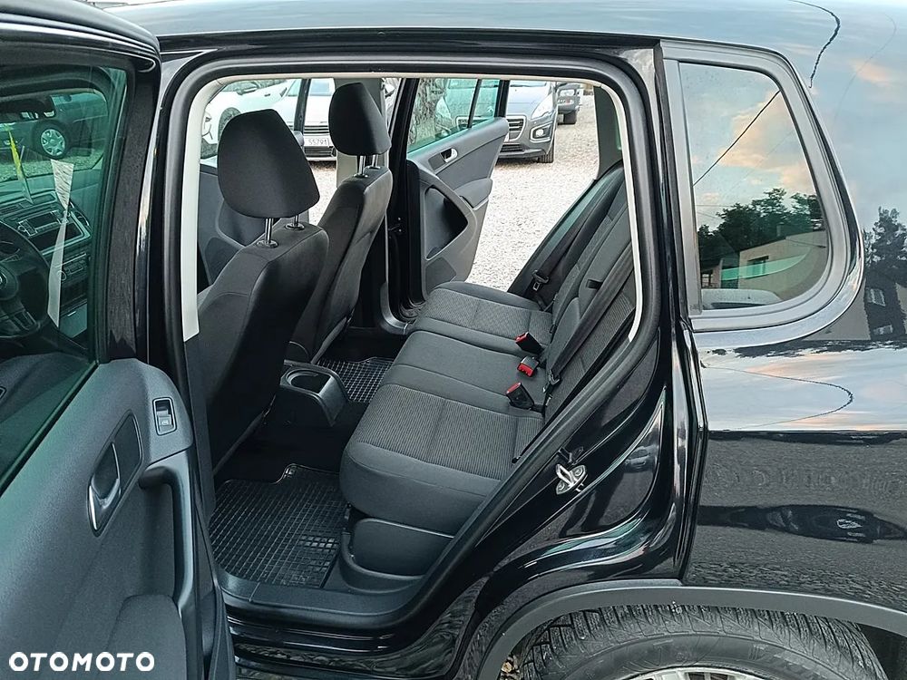 Volkswagen Tiguan 2.0 TDI Perfectline - 12