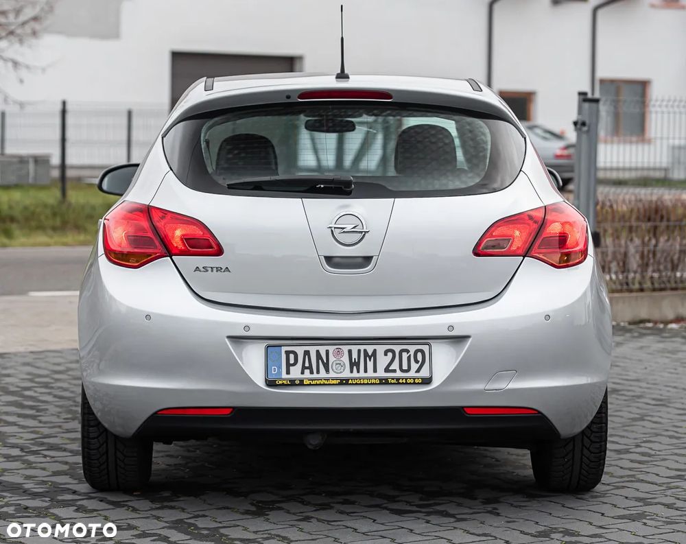 Opel Astra - 11