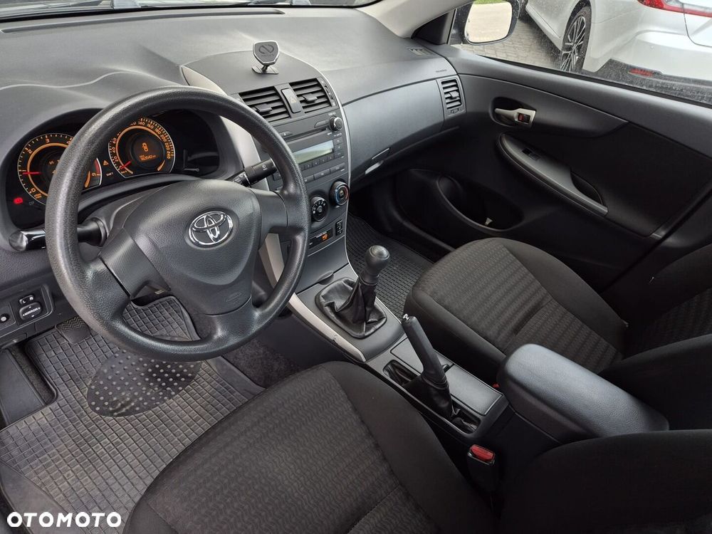 Toyota Corolla 1.4 D-4D Terra - 8