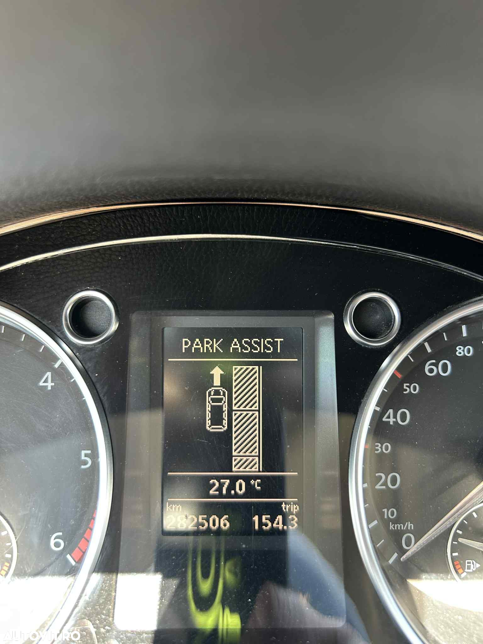 Volkswagen Passat 2.0TDI Sportline DPF DSG - 3