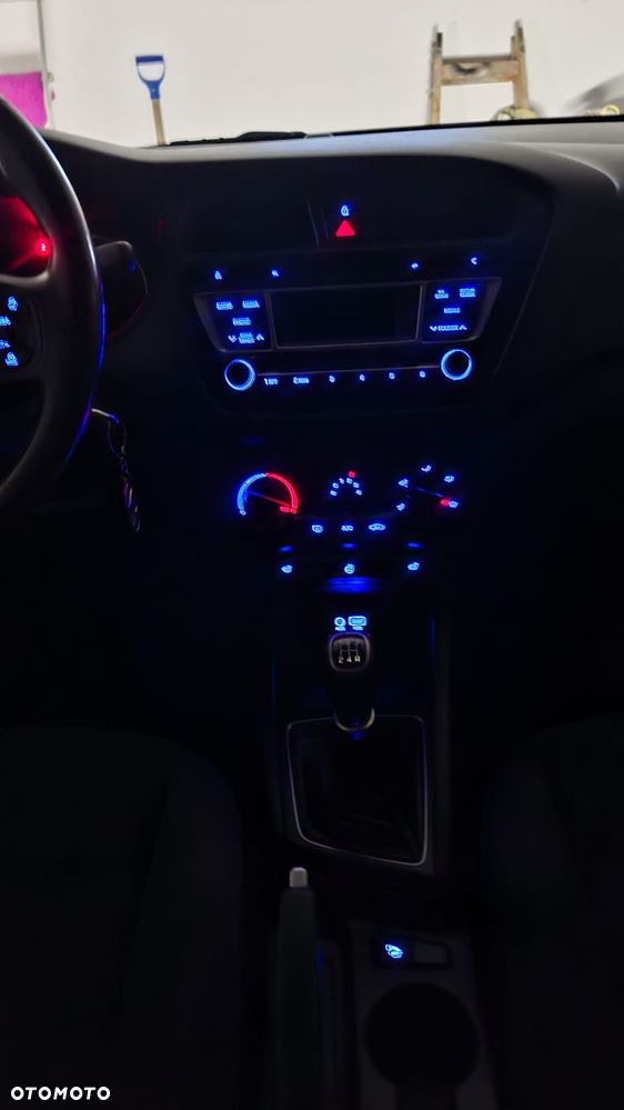 Hyundai i20 1.2 GO - 22