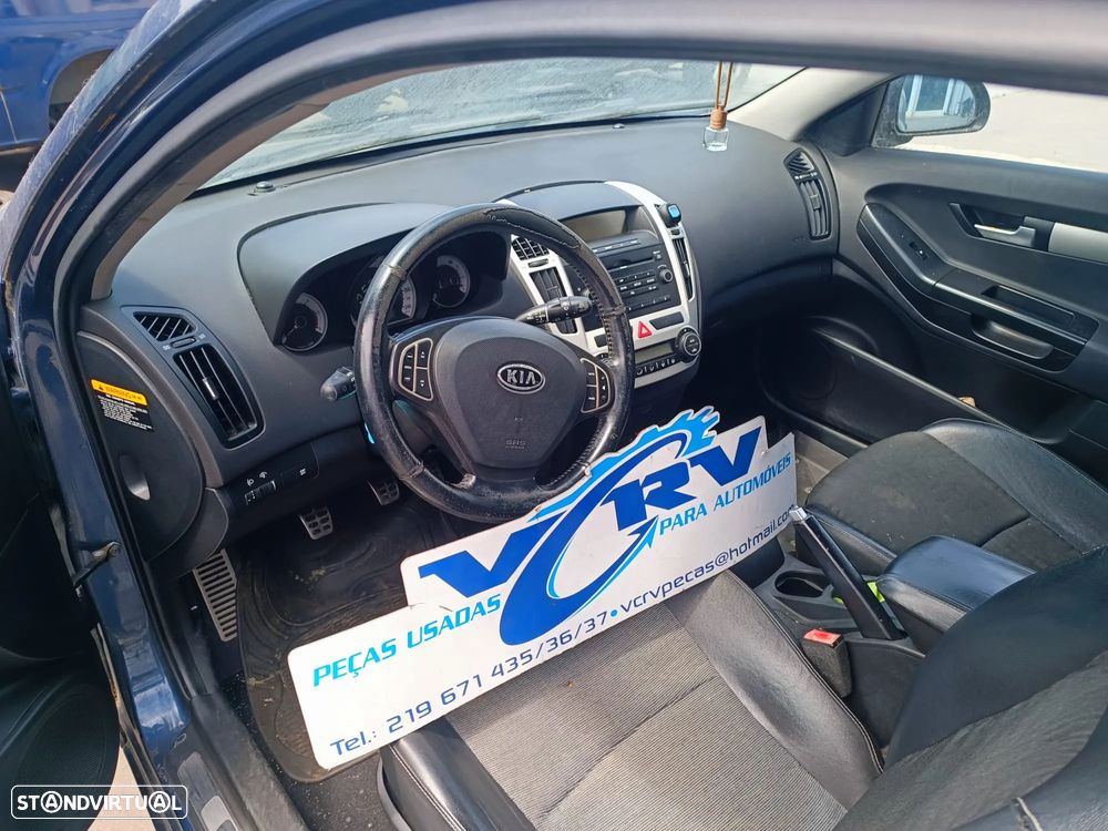 KIA CEED HB 1.6 CRDI 2008 - Viatura para peças - 6