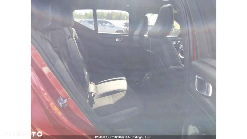 Volvo XC 40 T5 AWD R-Design - 11