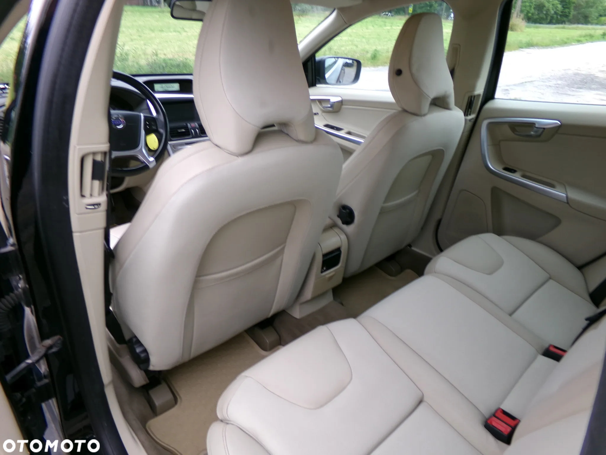 Volvo XC 60 D5 AWD Momentum - 11