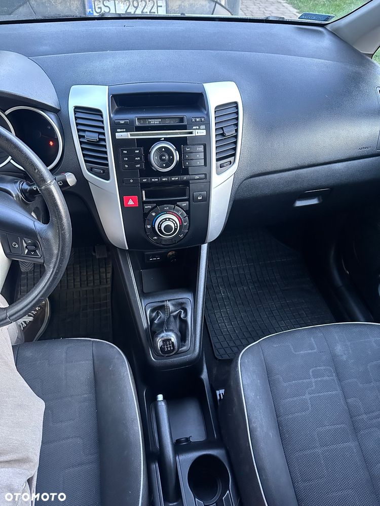 Kia Venga - 23