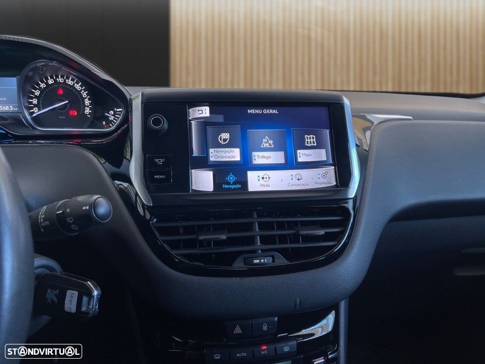 Peugeot 208 1.4 VTi Access - 4