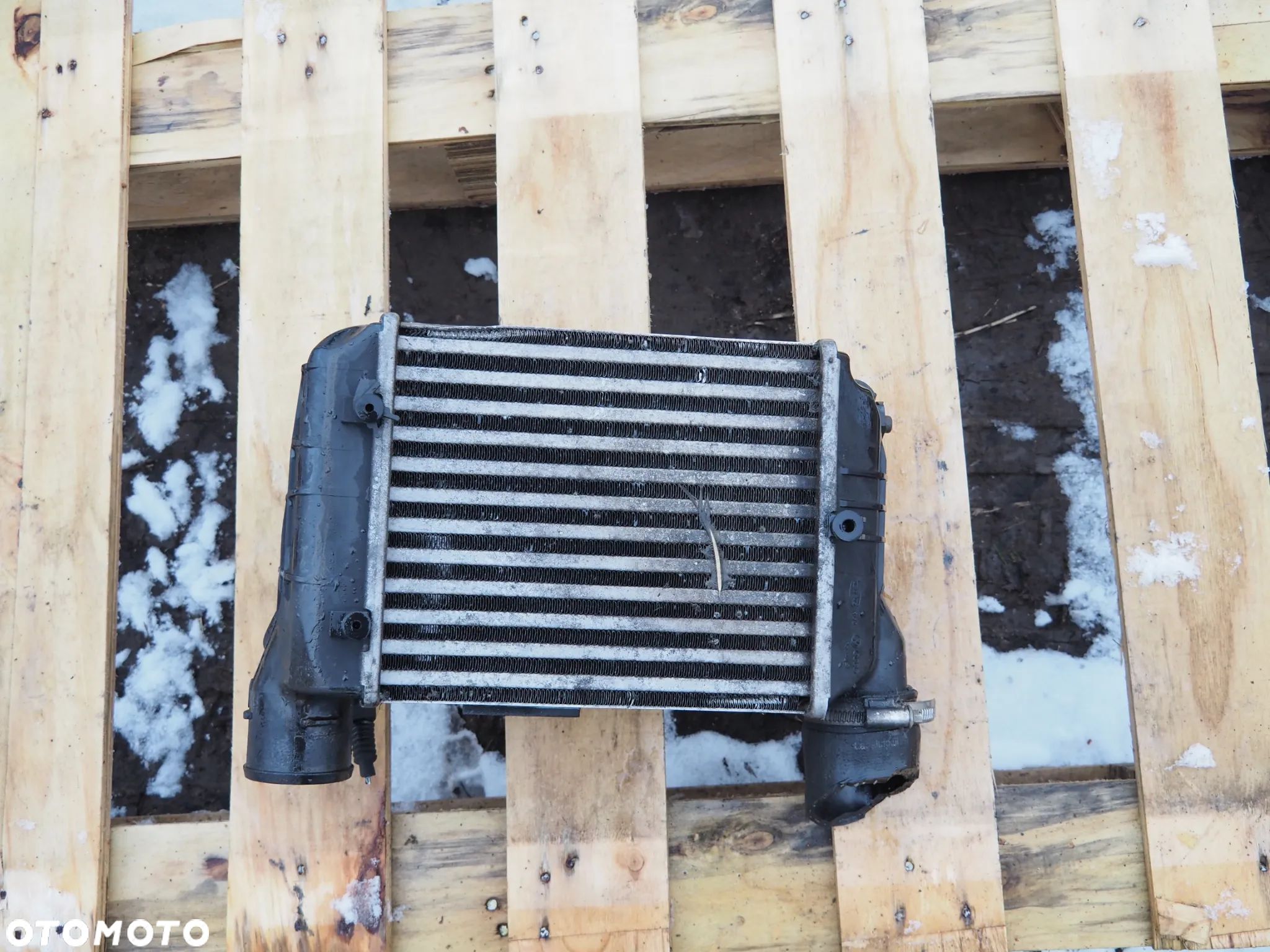 Chłodnica powietrza intercooler Audi A4 B6 1.8T 8E0145805N - 1