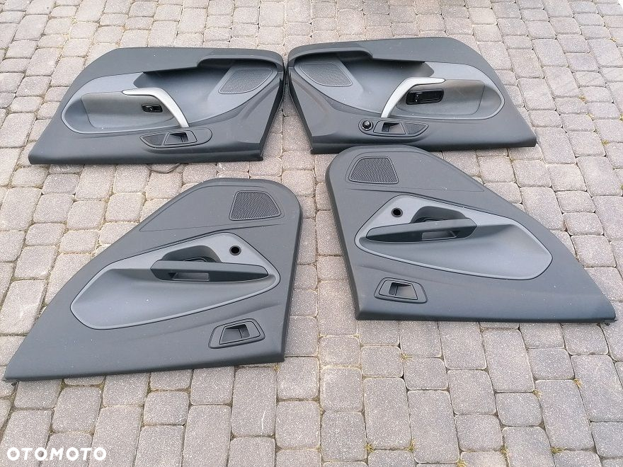FORD FIESTA MK7 BOCZKI TAPICERKI DRZWI EUROPA KPL - 7