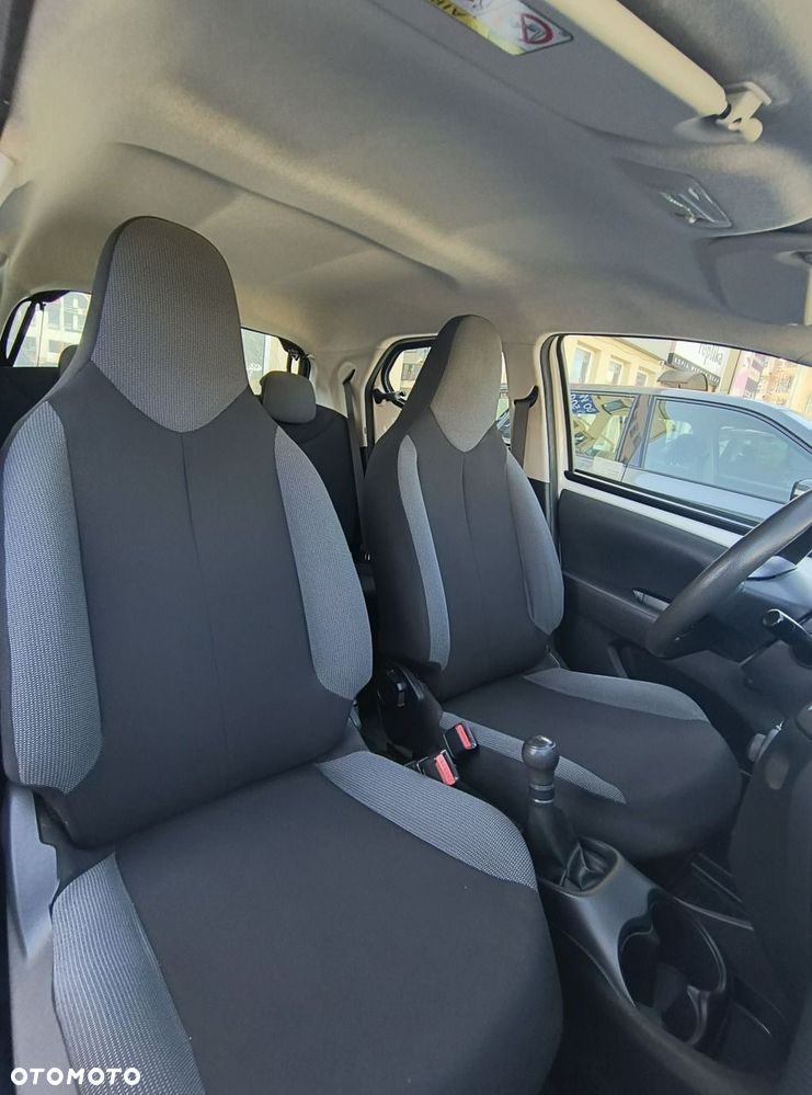 Toyota Aygo x-cite - 24
