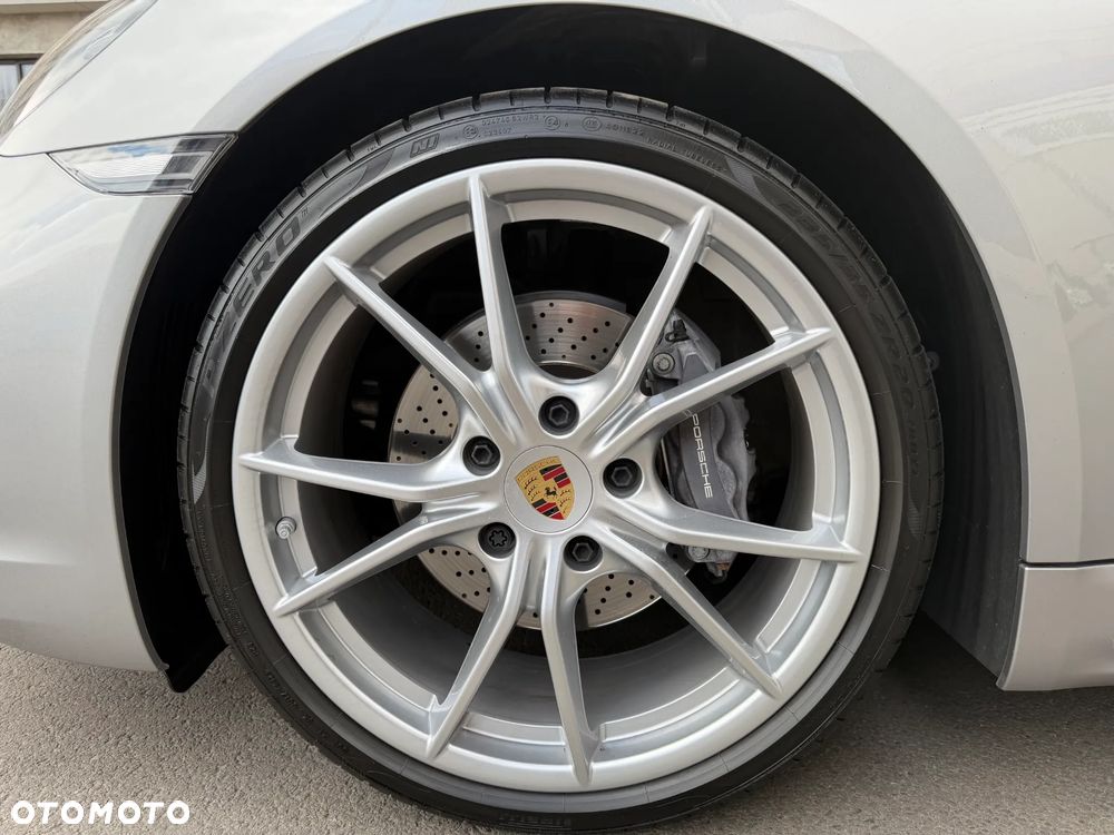 Porsche 718 Cayman - 5