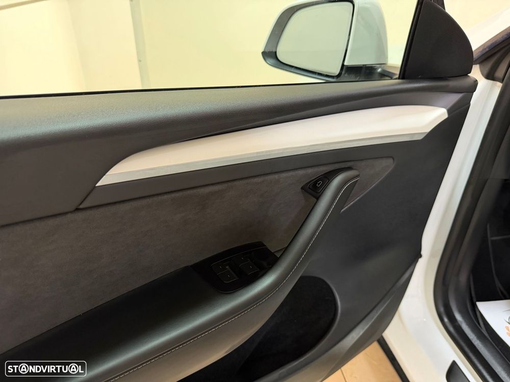 Tesla Model Y Tração Traseira - 13