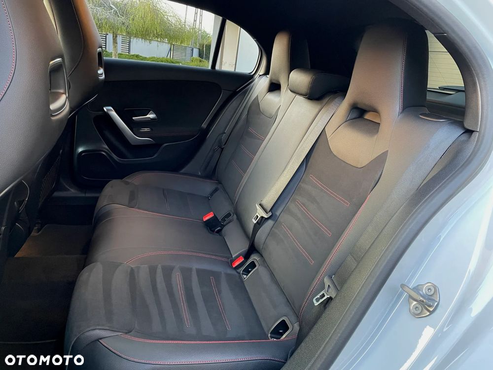 Mercedes-Benz Klasa A 250 7G-DCT AMG Line - 10