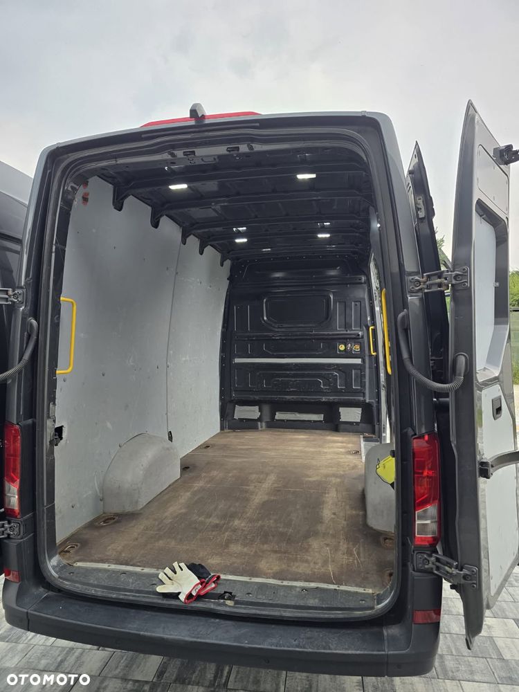 Volkswagen CRAFTER - 11
