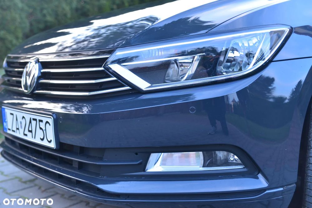 Volkswagen Passat - 11