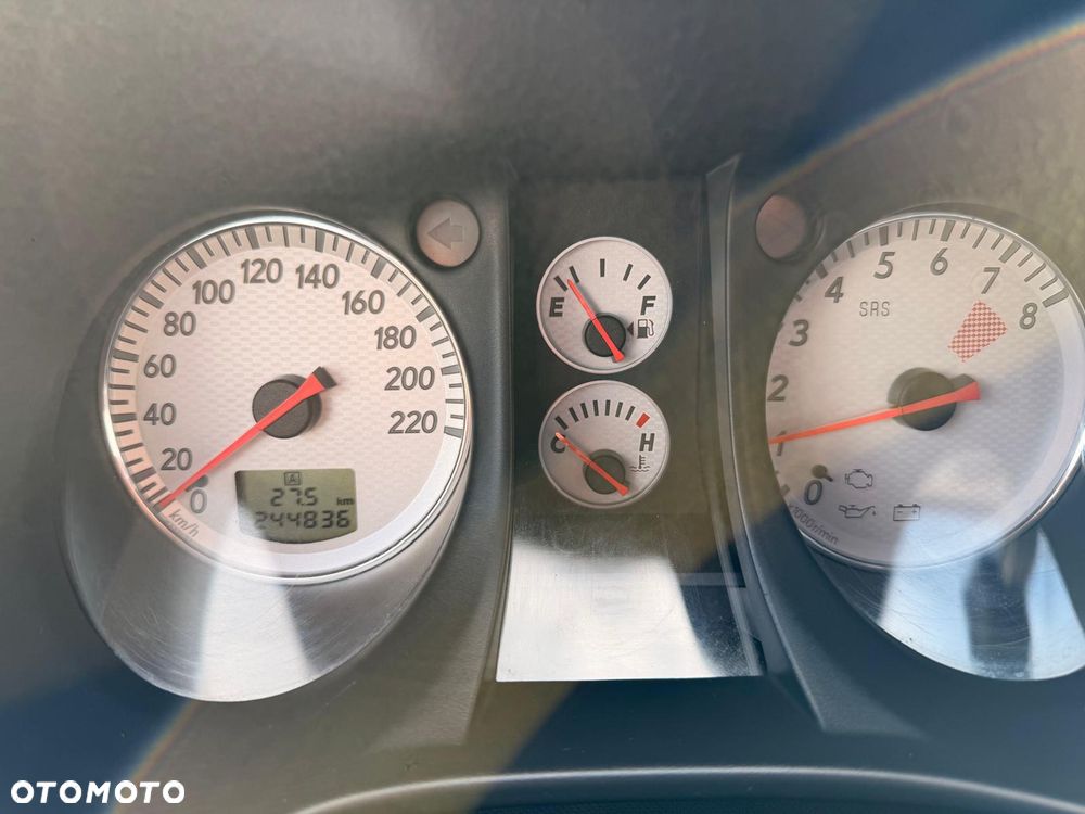 Mitsubishi Outlander 2.0 2WD Invite - 13