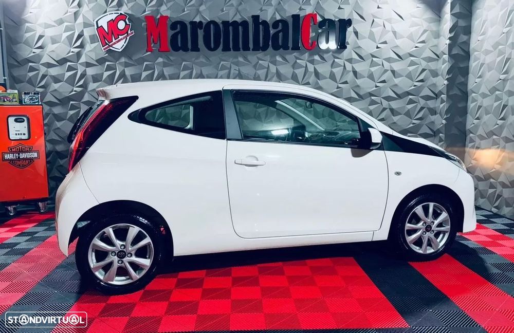 Toyota Aygo 1.0 X-Play Plus - 8
