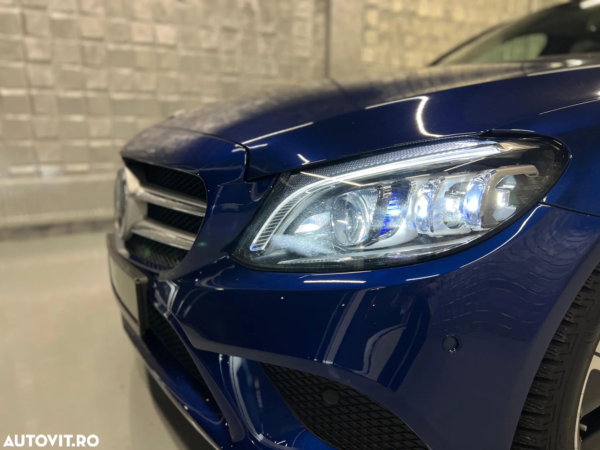 Mercedes-Benz C - 8