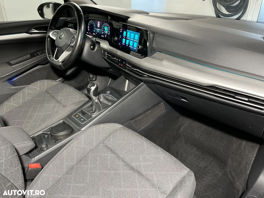 Volkswagen Golf - 32