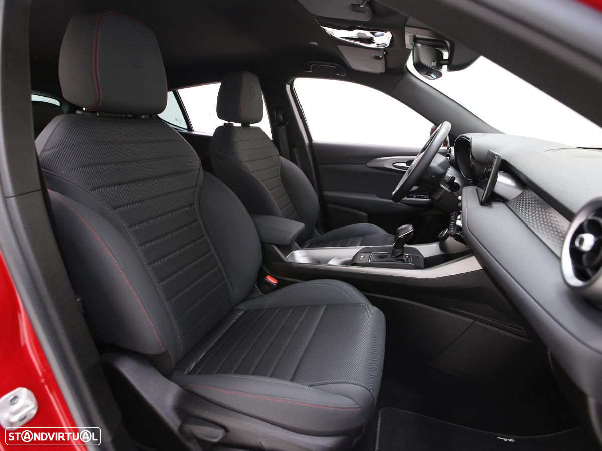 Alfa Romeo Tonale 1.3 Plug-In Hybrid Veloce e-AWD - 12