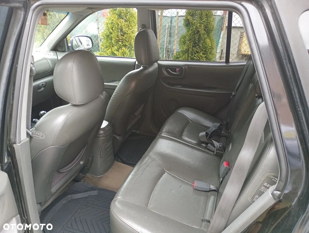 Hyundai Grand Santa Fe - 9