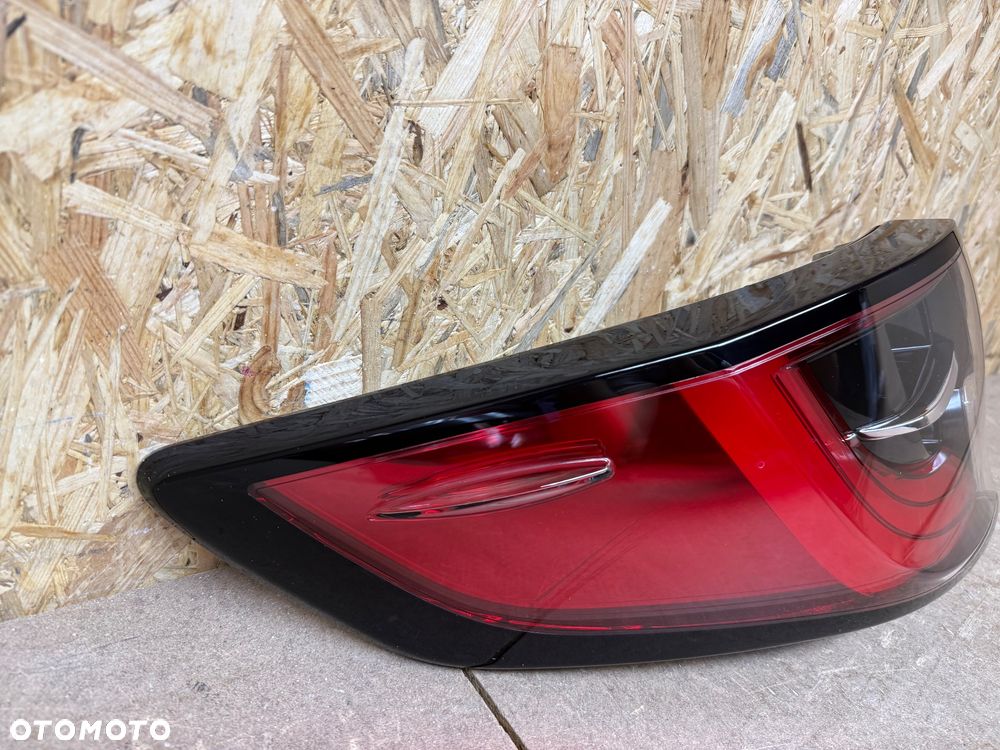 LAMPA TYŁ LEWA LED TOYOTA COROLLA E21 KOMBI - 9