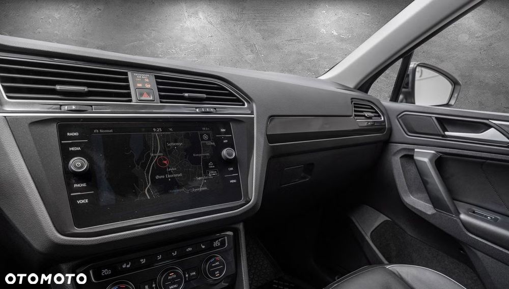 Volkswagen Tiguan 2.0 TDI SCR DSG R-Line - 27