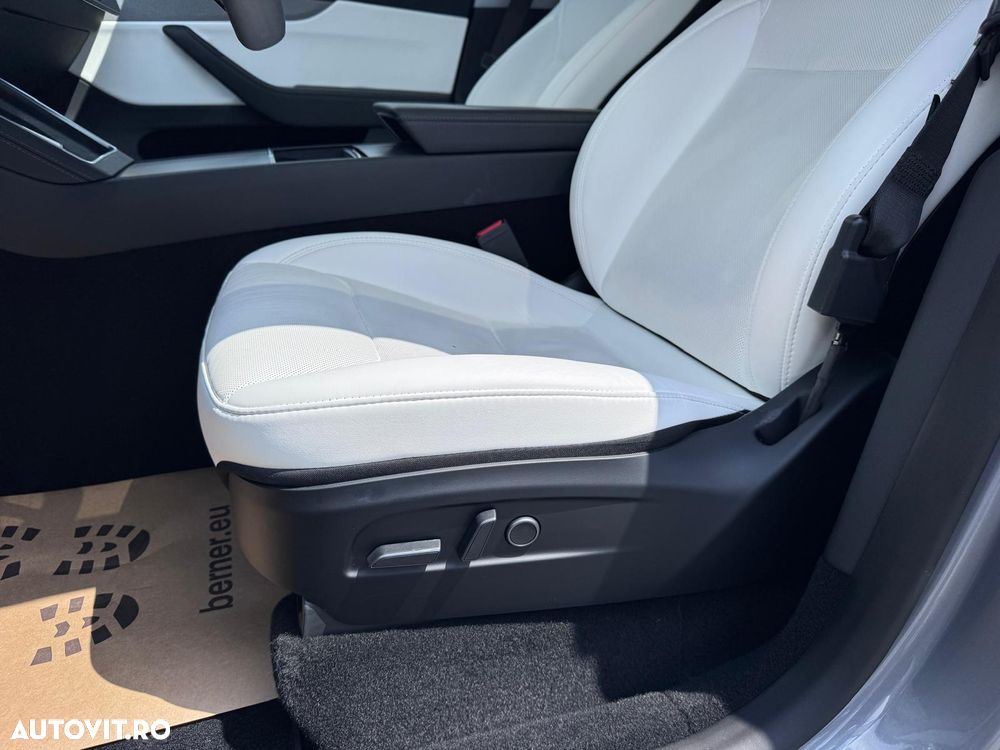 Tesla Model Y - 24