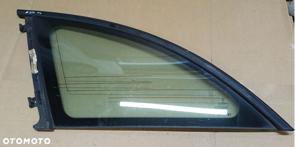 W251 szyba karoseryjna tylna tył Mercedes - 2